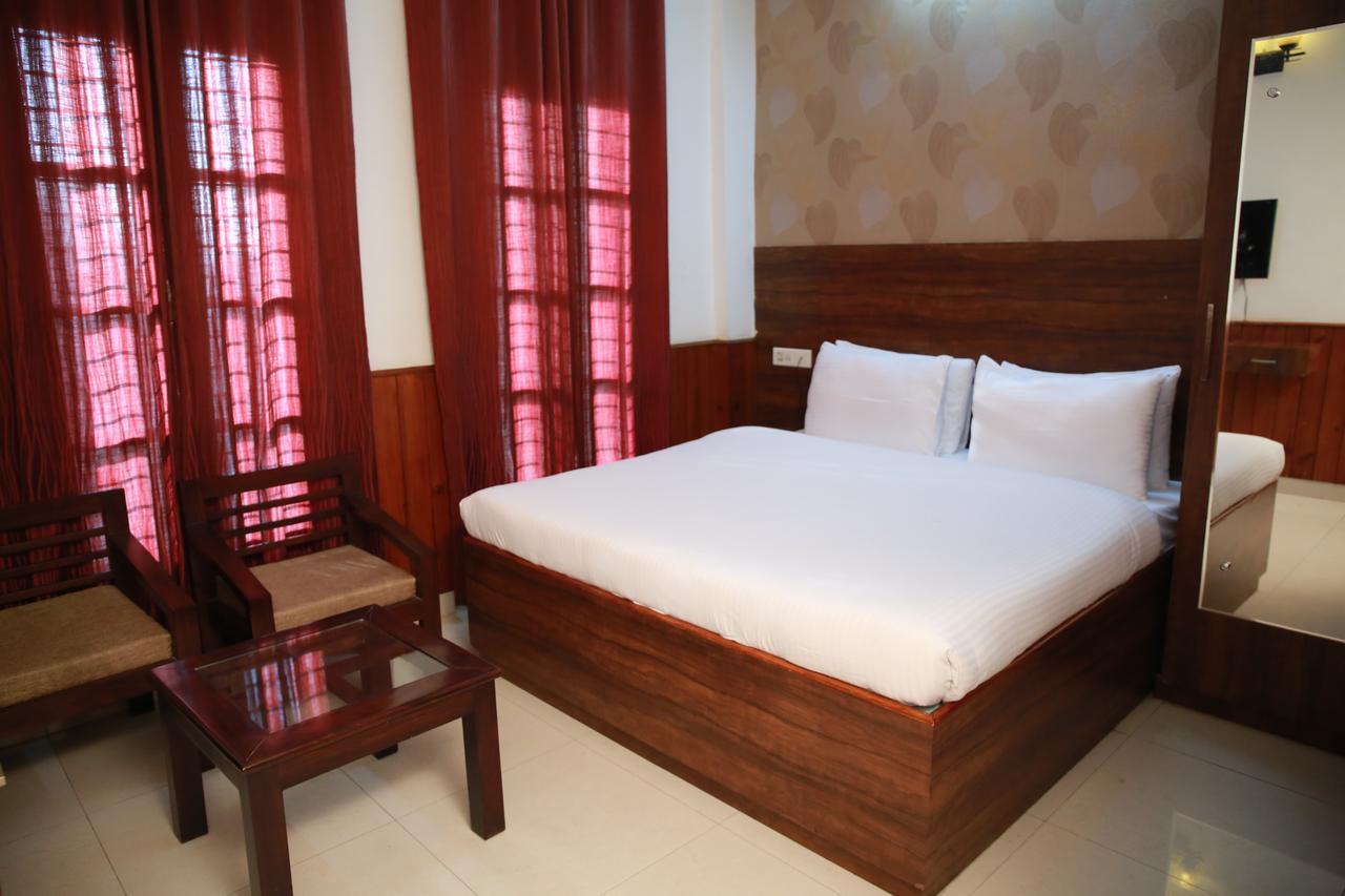 Red Apple Hotel Sangrur Zewnętrze zdjęcie